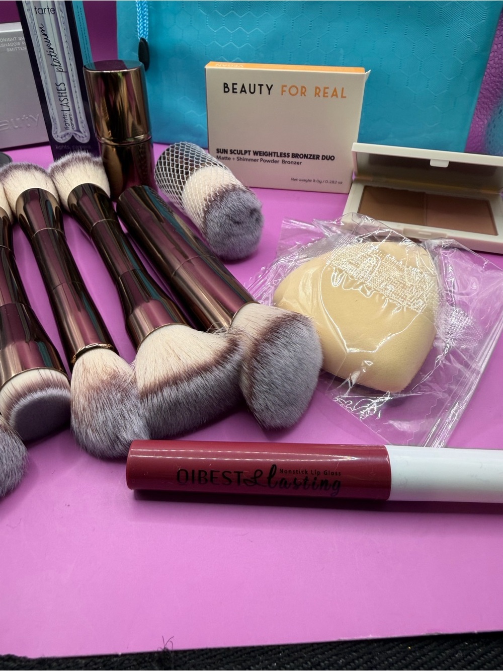 Cosmetic Bundle - Brushes, Bronzer, Eyes - Picture 5 of 5